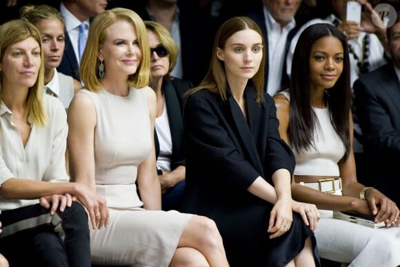 Anna Wintour, Virginia Smith, Nicole Kidman, Rooney Mara et Naomie Harris assistent au défilé Calvin Klein. New York, le 12 septembre 2013.