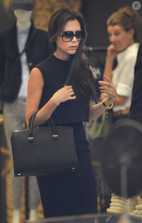 Victoria Beckham, aperçue dans l'enceinte de la boutique J. Crew dans le quartier de SoHo. New York, le 12 septembre 2013.