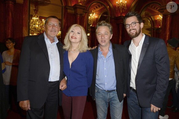Exclusif - Jean-Claude Camus, Amanda Lear, Nicolas Briancon et Jean Robert-Charrier lors de la première de la pièce "Divina" au théâtre des Variétés à Paris, le 13 septembre 2013.