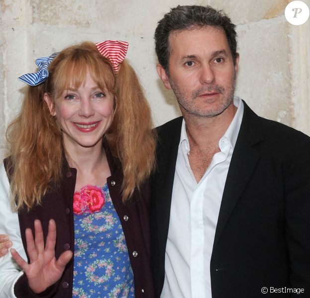 Julie Depardieu et Serge Hazanavicius posent pour le photocall du téléfilm 'La Famille Katz ' - 15e Festival de la Fiction TV de La Rochelle le 13 septembre 2013.