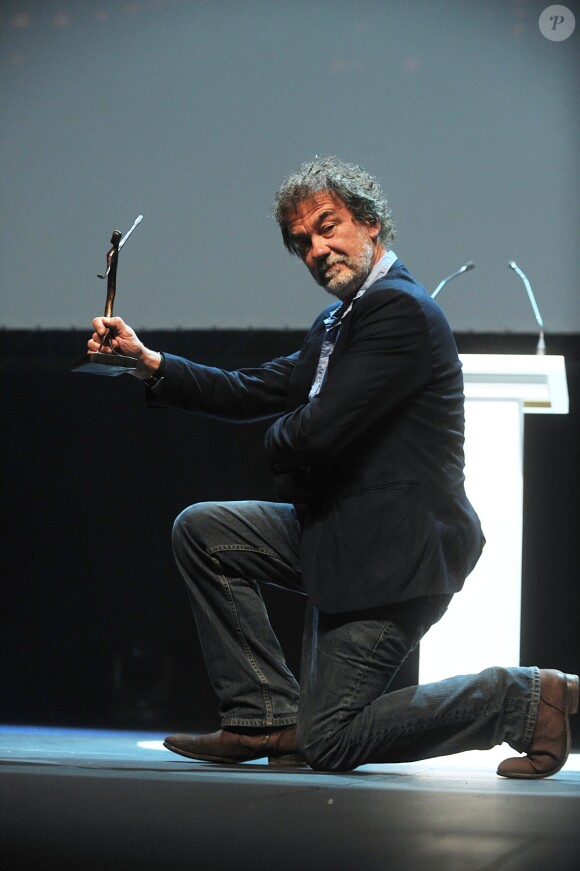 Olivier Marchal reçoit le Prix du Meilleur scenario lors cérémonie de clôture lors du 15e Festival De La Fiction TV de La Rochelle le 14 septembre 2013.