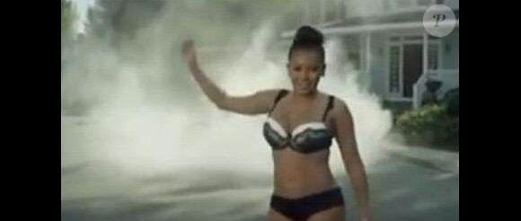 Mel B revient dans un nouveau clip festif, For Once In My Life, dévoilé le 19 septembre 2013.