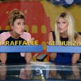  Michelle Hunziker et Virginia Raffaele sur le plateau de l'émission "Striscia La Notizia" à Milan, le 20 septembre 2013. 