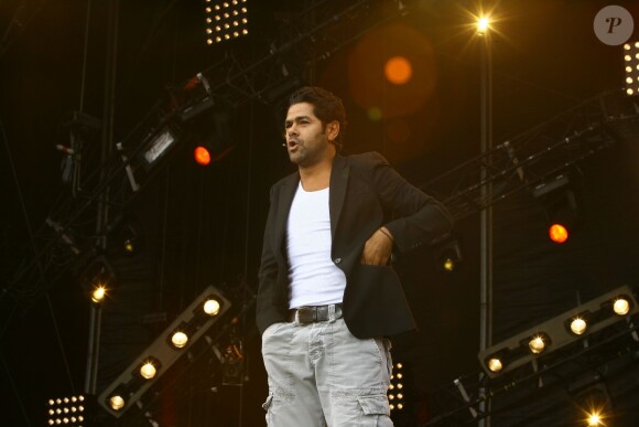 Jamel Debbouze sur la scène de la Fête de l'Humanite à La Courneuve, le 15 septembre 2013.