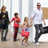 Heidi Klum avec son petit ami et ses enfants en pleine séance de shopping à Los Angeles, le 21 septembre 2013.