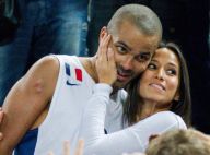 Tony Parker dans les bras de sa belle Axelle, émue après son triomphe à l'Euro