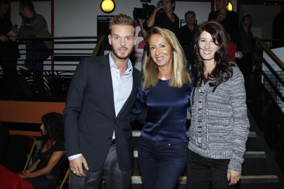 Exclu : M.Pokora et Stéphanie Bédard avec leur productrice Nicole Coullier dans les coulisses "d'hier encore" l'émission de Charles Aznavour le 19/9/2012.