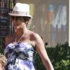 Halle Berry (robe Séraphine) enceinte à Los Angeles, le 16 septembre 2013.