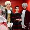 Katy Perry fait la promotion de son parfum ''Killer Queen'', au magasin Douglas, à Berlin, le 25 septembre 2013.