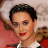 Katy Perry fait la promotion de son parfum ''Killer Queen'', au magasin Douglas, à Berlin, le 25 septembre 2013.