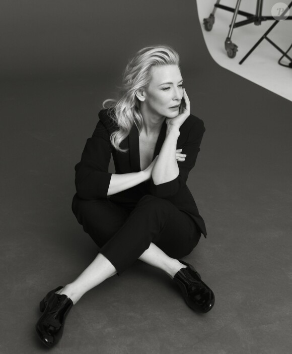 Cate Blanchett pose en égérie de Sì, le nouveau parfum féminin signé Giorgio Armani