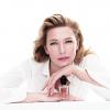 Cate Blanchett est le visage de Sì, le nouveau parfum féminin signé Giorgio Armani