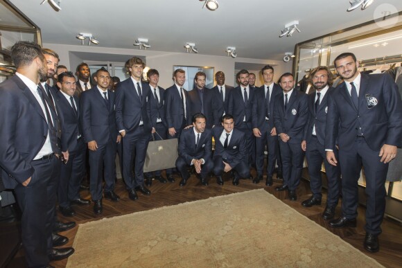 L'équipe de la Juventus de Turin lors de l'inauguration d'une boutique Trussardi à Turin, le 26 septembre 2013