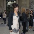 Vanessa Guide arrive au défilé de mode Vanessa Bruno à Paris le 27 septembre 2013