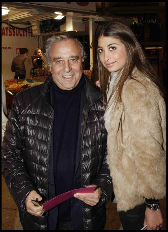 Daniel Hechter et sa petite fille Elea à Paris le 15 décembre 2011 au Grand Palais