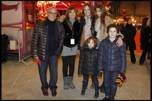 Daniel Hechter en famille au Grand Palais le 15 décembre 2011 à Paris