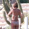 Exclusif - Nicole Richie se détend à Cabo San Lucas au Mexique. Le 22 septembre 2013.