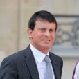 Manuel Valls sortant du palais de l'Elysée à l'issue du conseil des ministres à Paris le 2 Octobre 2013.