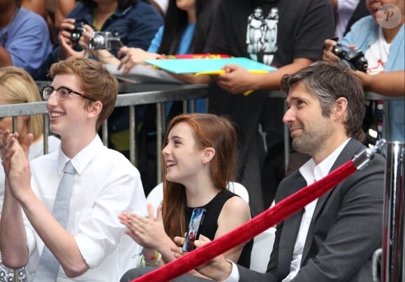 Cal Freundlich, Liv Freundlich et leur père Bart Freundlich lorsque Julianne Moore reçoit son étoile sur le "Walk Of Fame" à Hollywood, le 3 octobre 2013