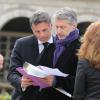 Bruno Gaccio et Antoine de Caunes lors des obsèques de Gilles Verlant au cimetière du Père-Lachaise, le 4 octobre 2013 à Paris