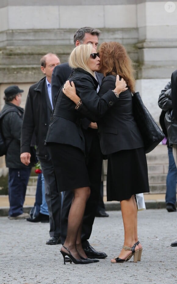 Annie Verlant lors des obsèques de son mari Gilles Verlant au cimetière du Père-Lachaise, le 4 octobre 2013 à Paris