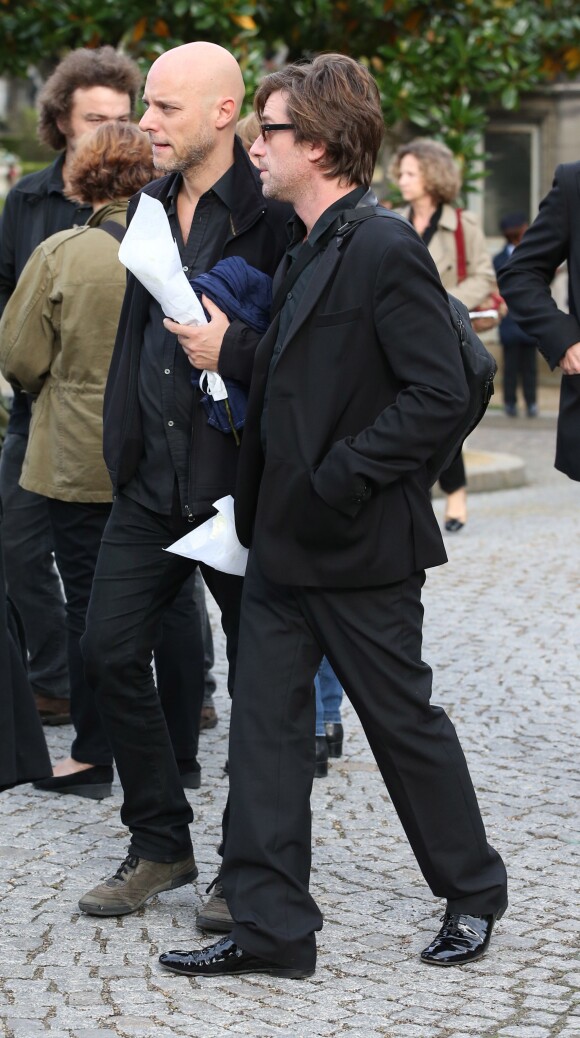 Thomas Dutronc lors des obsèques de Gilles Verlant au cimetière du Père-Lachaise, le 4 octobre 2013 à Paris