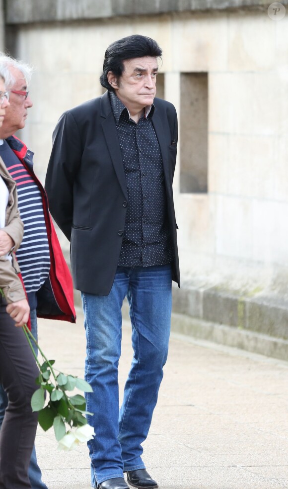 Dick Rivers lors des obsèques de Gilles Verlant au cimetière du Père-Lachaise, le 4 octobre 2013 à Paris