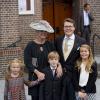 Le prince Constantijn et la princesse Laurentien avec leurs enfants Leonore, Claus-Casimir et Eloise, au mariage du prince Jaime de Bourbon-Parme et Viktoria Cservenyak, le 5 octobre 2013 en l'église Notre-Dame de l'Assomption à Apeldoorn (centre des Pays-Bas).