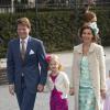 Le prince Pieter-Christiaan et la princesse Anita avec leur fille Emma au mariage du prince Jaime de Bourbon-Parme et Viktoria Cservenyak, le 5 octobre 2013 en l'église Notre-Dame de l'Assomption à Apeldoorn (centre des Pays-Bas).
