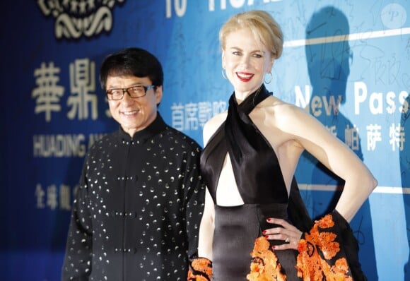 Jackie Chan et Nicole Kidman lors de la cérémonie des Huading Awards à Macao, le 7 octobre 2013.