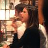 Alessandra Ambrosio, son compagnon Jamie Mazur et leur fille Anja mangent une pizza à Venice. Los Angeles le 7 octobre 2013