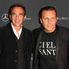 Nikos Aliagas et Jean-Roch lors du lancement de la nouvelle Mercedes classe S au musée Rodin à Paris le mardi 8 octobre 2013.