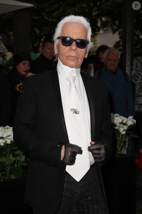 Karl Lagerfeld à l'ouverture de la nouvelle boutique Fendi, 51 Avenue Montaigne à Paris, le 3 juillet 2013.
