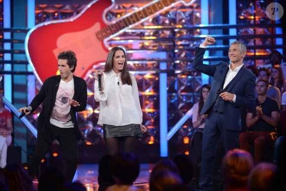 Mickaël Miro et Elisa Tovati sur le tournage de "N'oubliez pas les paroles", diffusé le samedi 12 octobre à 20h50 sur France 2.