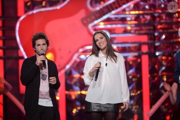 Mickaël Miro et Elisa Tovati sur le tournage de "N'oubliez pas les paroles", diffusé le samedi 12 octobre à 20h50 sur France 2.