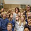 Marie de Danemark dans une école d'Hellerup pour le lancement du nouveau portail des écoles danoises, EMU, le 9 octobre 2013.
