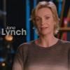 Jane Lynch dans le spot de pub anti-drogues diffusé pendant l'épisode hommage à Cory Monteith, le 10 octobre 2013.