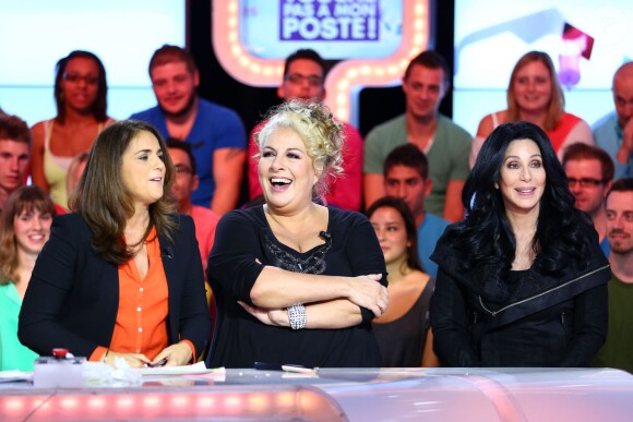 Exclusif - Cher et Marianne James invitées de l'émission "Touche pas mon poste", lors de l'enregistrement à Paris, le 10 octobre 2013.