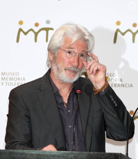 Richard Gere ému lors du vernissage de l'exposition "Peregrino" (Pilgrim en version originale) à Mexico, le 12 octobre 2013.