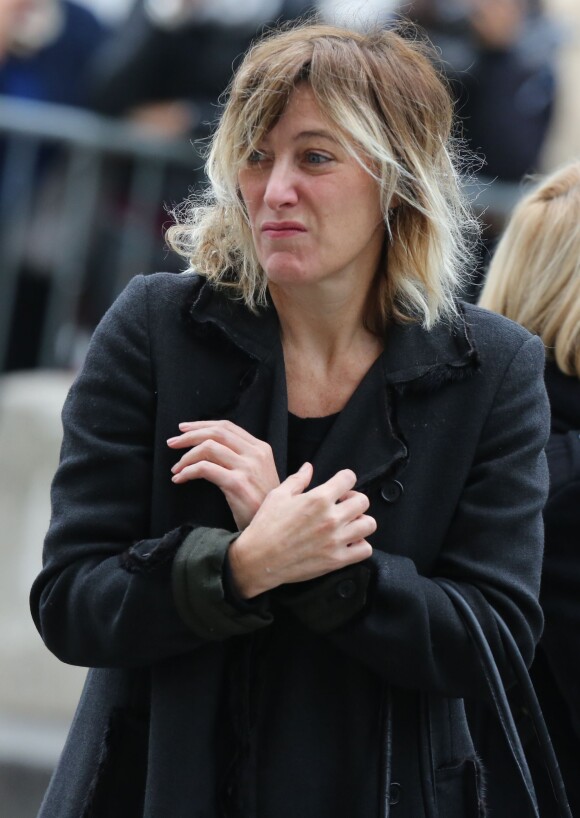 Valeria Bruni-Tedeschi lors des obsèques de Patrice Chéreau en l'église Saint-Sulpice à Paris, le 16 octobre 2013.