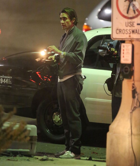 Jake Gyllenhaal en tournage du film "Nightcrawler" à Studio City, le 21 octobre 2013.