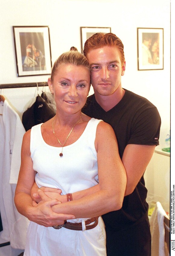 Sheila et son fils Ludovic au festival de Ramatuelle, le 13 août 1999.