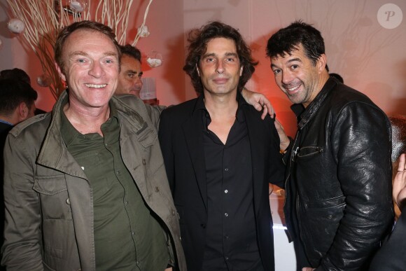 Christophe Hondelatte, Richard Orlinski et Stéphane Plaza lors de la soirée d'inauguration de la FIAC (Foire Internationale d'Art Contemporain) au Grand Palais à Paris le 23 octobre 2013