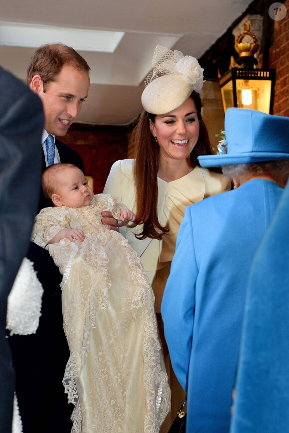 Baptême du prince George, fils du duc et de la duchesse de Cambridge, troisième dans l'ordre de succession au trône britannique, le 23 octobre 2013 à Londres.