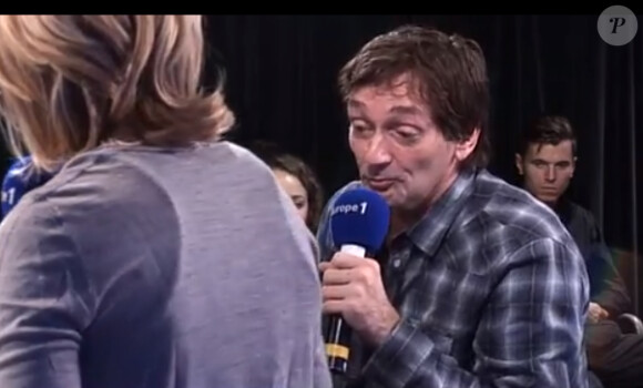 Pierre Palmade au micro de Wendy Bouchard dans l'émission "Europe 1 Midi - Votre Journal" sur Europe 1, vendredi 25 octobre 2013.