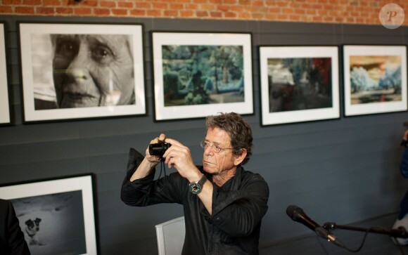 Le chanteur Lou Reed présente ses photos au travers de l'exposition "Rimas" à Madrid, le 16 novembre 2012