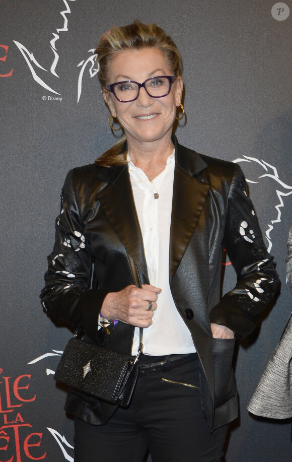 Sheila à la générale de la comédie musicale "La Belle et la Bête" au Théâtre Mogador à Paris, le 24 octobre 2013.