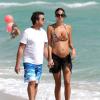 Arnaud Lagardère et sa femme Jade Foret, enceinte de son deuxième enfant, en vacances à Miami. Le 28 octobre 2013