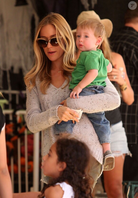 Kristin Cavallari et son fils Camden se rendent à la ferme aux citrouilles à West Hollywood, le 5 octobre 2013.