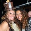 Sophie Thalmann et Noémie Lenoir dans les coulisses du défilé du 19e Salon du chocolat, à la Porte de Versailles, le 29 octobre 2013 à Paris